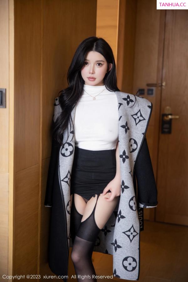   [XiuRen]高清写真图 2023.03.10 No.6394 林珊珊 短裙美臀第9张图片